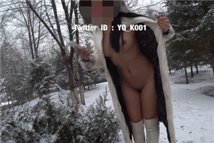 推特大神YQK大雪天在公园内露出雪白的雪花露出配上淫妻的裸体